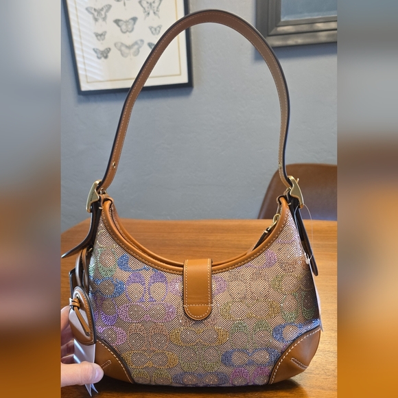 Coach Hamptons Hobo Bag In Crystal Signature Jacquard - Picture 2 of 6